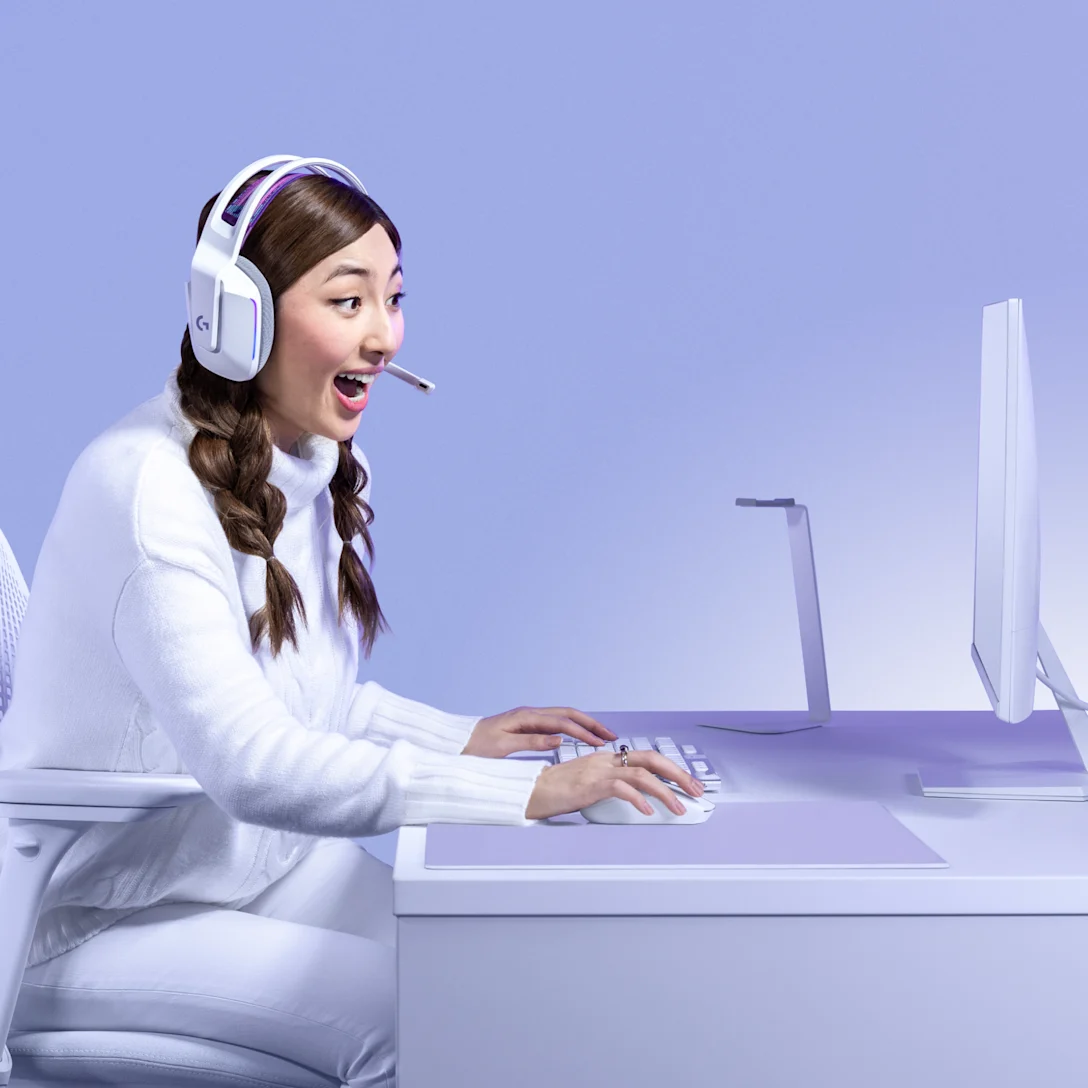 Logitech G305 Lightspeed Gaming Mouse 1